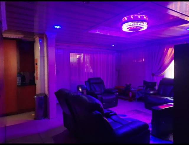 2 BEDROOM HOUSE FOR SALE IN LAKESIDE